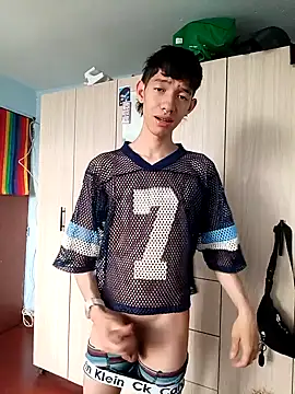 heyy noah11 online show from 10/21/25, 09:04