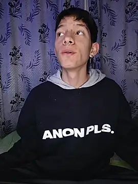 heyy noah11 online show from 11/10/25, 01:15