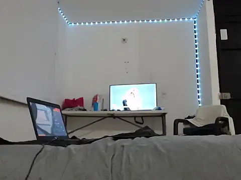 TinyStarz online show from 11/07/25, 08:36