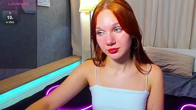 Snapshot of MargoViento chatting on 11/15/25, 09:11 MargoViento online show from 11/15/25, 09:11