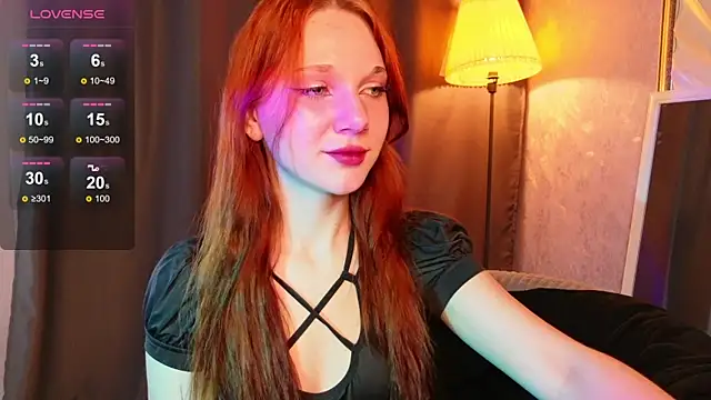 Snapshot of MargoViento chatting on 12/04/25, 08:50 MargoViento online show from 12/04/25, 08:50