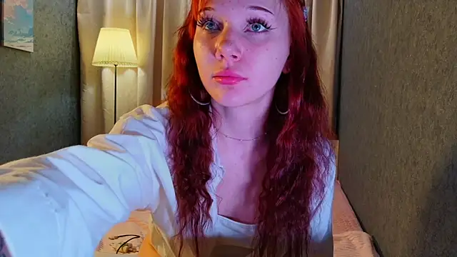 Snapshot of MargoViento chatting on 05/31/26, 08:32 MargoViento online show from 05/31/26, 08:32
