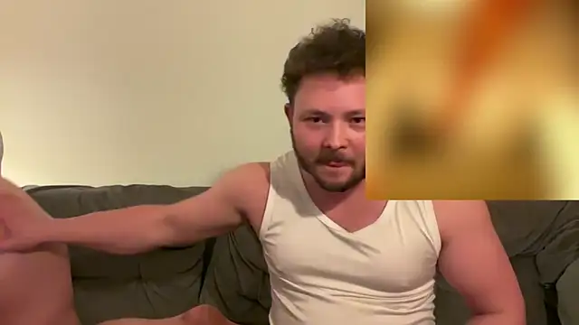 Snapshot of CurvyMilfWithBigJugs chatting on 10/20/25, 05:02 CurvyMilfWithBigJugs online show from 10/20/25, 05:02