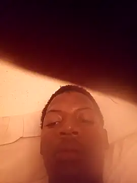 Snapshot of 09peaceplz chatting on 10/27/25, 02:32 09peaceplz online show from 10/27/25, 02:32