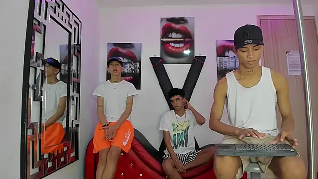 EMPIRE BOYS1 online show from 11/18/25, 07:29