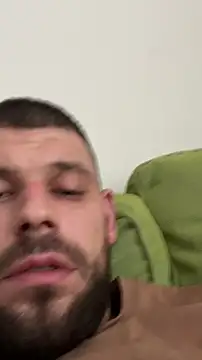 Snapshot of BullymayBi chatting on 12/14/25, 10:09 BullymayBi online show from 12/14/25, 10:09