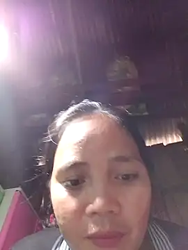 Snapshot of sweet_lara33 chatting on 10/12/25, 07:18 sweet lara33 online show from 10/12/25, 07:18