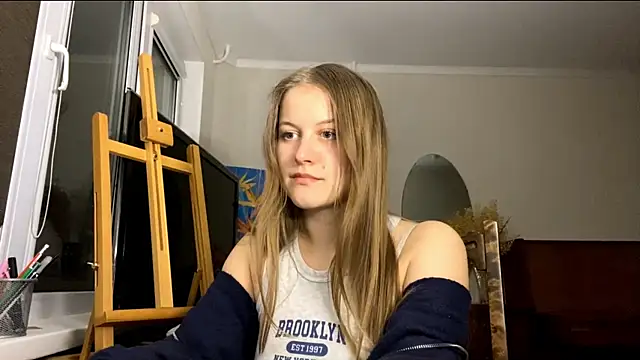 SeritaPicketta online show from 10/17/25, 05:04