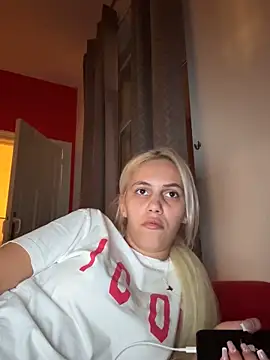 Andreea-Tina01A online show from 10/13/25, 06:41