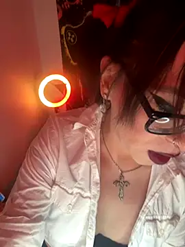 Snapshot of MiniMonroe chatting on 10/31/25, 09:10 MiniMonroe online show from 10/31/25, 09:10