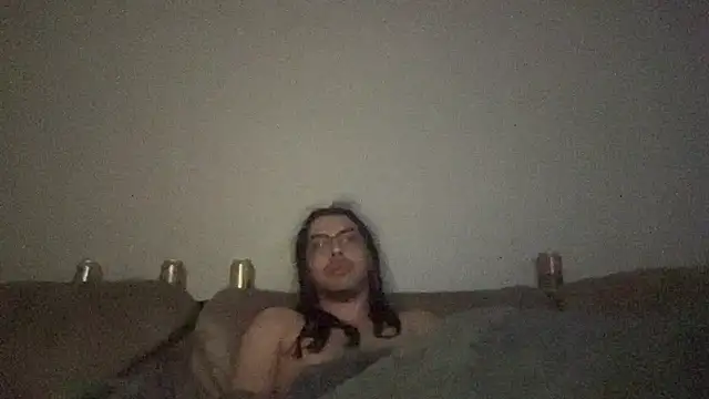 Snapshot of onlycreampiesdaddy chatting on 04/28/26, 01:05 onlycreampiesdaddy online show from 04/28/26, 01:05