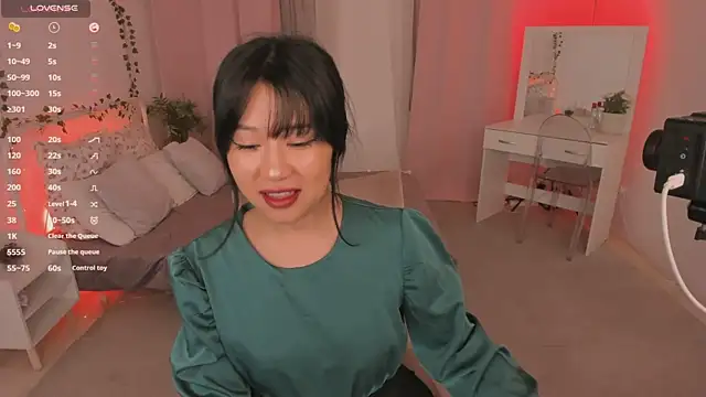 Erika Kim online show from 11/21/25, 06:01