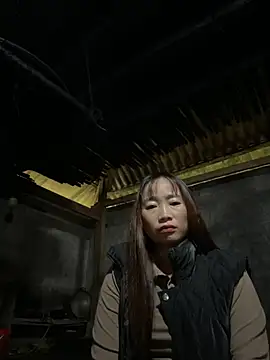 Maymay   online show from 10/22/25, 02:23