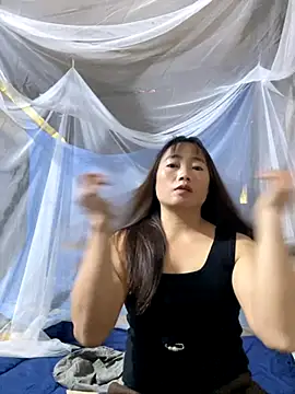 Maymay   online show from 10/29/25, 01:19