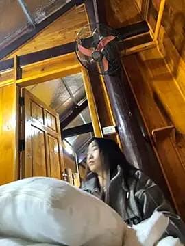 Maymay   online show from 11/25/25, 07:08