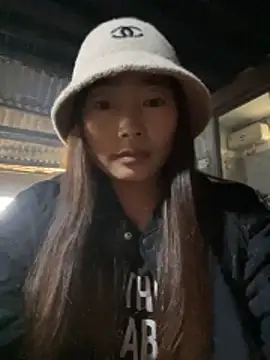 Maymay   online show from 12/01/25, 01:32