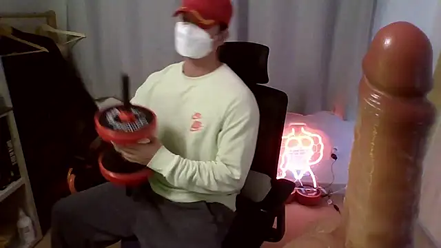 Snapshot of redcap1111 chatting on 11/29/25, 11:24 redcap1111 online show from 11/29/25, 11:24