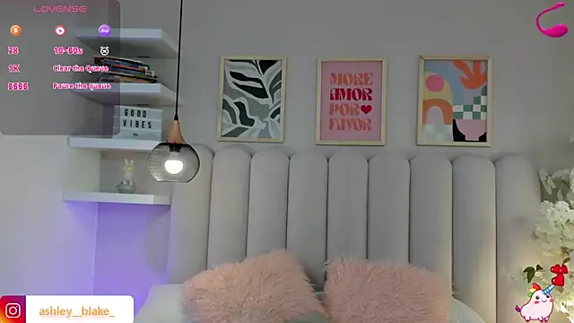 Isabella  gonzalez  online show from 12/02/25, 03:34