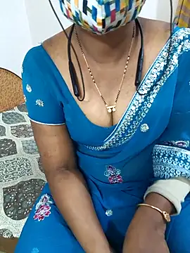Snapshot of Best_Kannada_Couple chatting on 01/17/26, 05:27 Best Kannada Couple online show from 01/17/26, 05:27