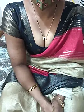 Snapshot of Best_Kannada_Couple chatting on 02/16/26, 04:41 Best Kannada Couple online show from 02/16/26, 04:41