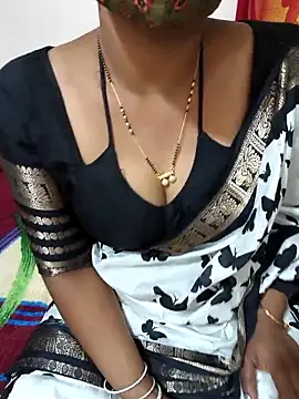 Snapshot of Best_Kannada_Couple chatting on 04/06/26, 05:25 Best Kannada Couple online show from 04/06/26, 05:25