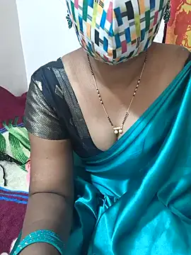 Snapshot of Best_Kannada_Couple chatting on 04/07/26, 05:41 Best Kannada Couple online show from 04/07/26, 05:41