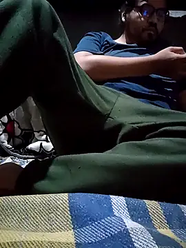 Snapshot of axel-spr chatting on 10/17/25, 04:37 axel-spr online show from 10/17/25, 04:37