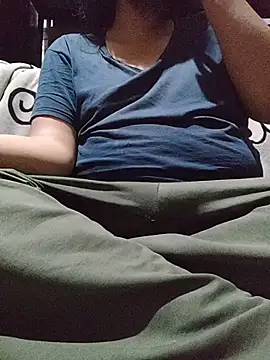 Snapshot of axel-spr chatting on 11/20/25, 05:40 axel-spr online show from 11/20/25, 05:40