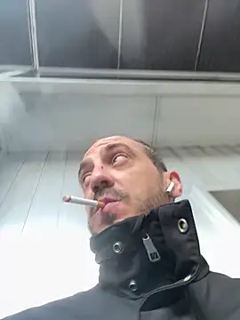 AlexGogo23 online show from 03/25/26, 07:03