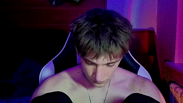 Snapshot of sweeetangeel chatting on 11/28/25, 04:09 sweeetangeel online show from 11/28/25, 04:09