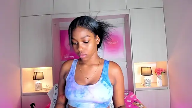 MaraBaker online show from 11/28/25, 12:41