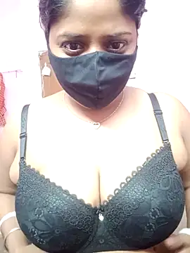 Chumu-quien online show from 10/20/25, 11:49