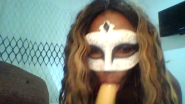 wchocolate online show from 10/19/25, 03:56