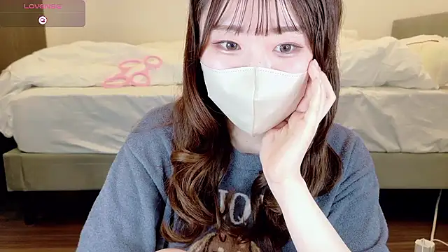 Snapshot of yura_ra_ra chatting on 05/29/26, 07:17 yura ra ra online show from 05/29/26, 07:17