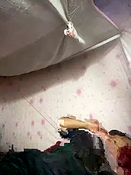 minyka online show from 10/16/25, 04:19