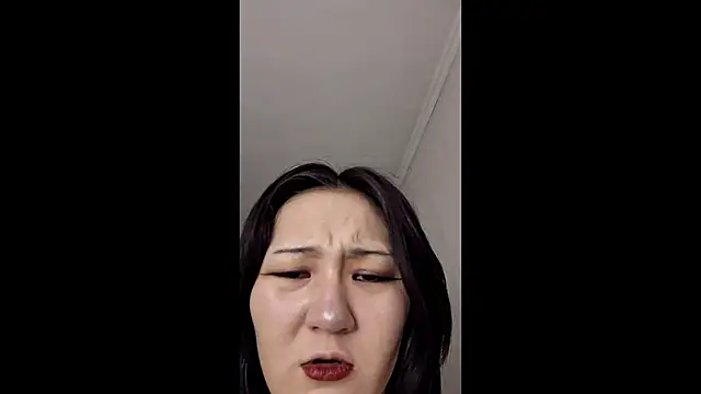 Lyndasilk online show from 05/19/26, 04:24