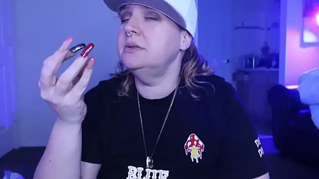 BellaBlueBBW online show from 02/09/25, 11:25