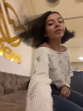 AlyssaRay online show from 02/03/26, 09:20