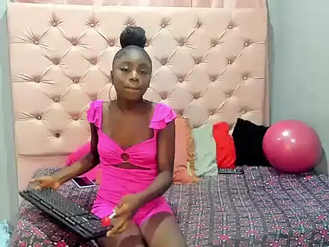 NalaAndSuri online show from 10/26/25, 05:57