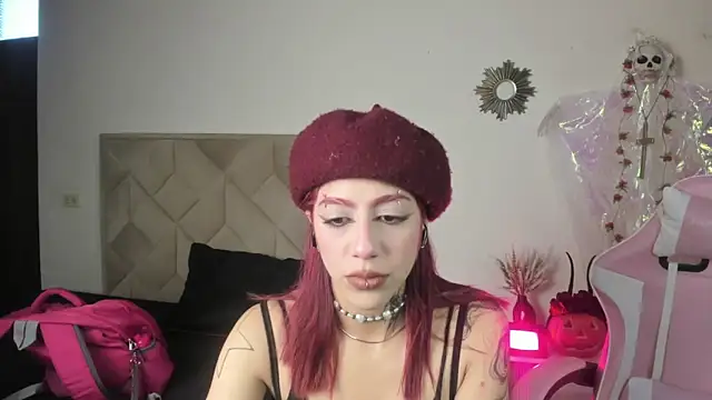 Snapshot of Vicky_Boop chatting on 10/21/25, 02:51 Vicky Boop online show from 10/21/25, 02:51