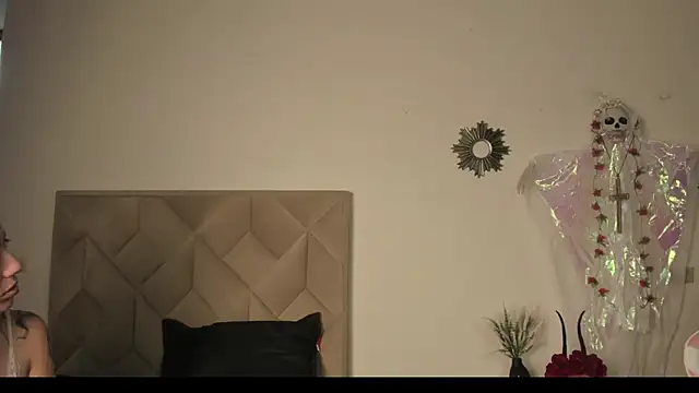 Snapshot of Vicky_Boop chatting on 10/22/25, 02:06 Vicky Boop online show from 10/22/25, 02:06