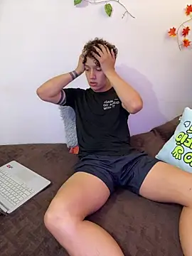 Snapshot of charly_926 chatting on 12/16/25, 06:46 charly 926 online show from 12/16/25, 06:46