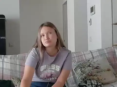 AnnaVyxen online show from 10/26/25, 10:21