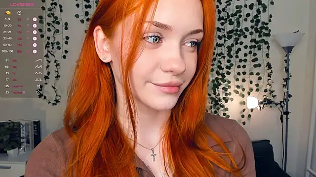 Snapshot of Foxy_blush chatting on 11/05/25, 09:15 Foxy blush online show from 11/05/25, 09:15