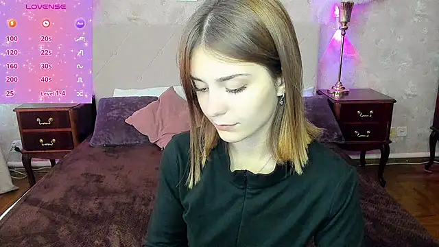 Snapshot of MargoChill chatting on 10/17/25, 01:03 MargoChill online show from 10/17/25, 01:03