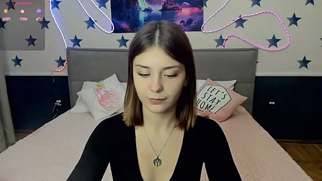 Snapshot of MargoChill chatting on 10/26/25, 02:34 MargoChill online show from 10/26/25, 02:34