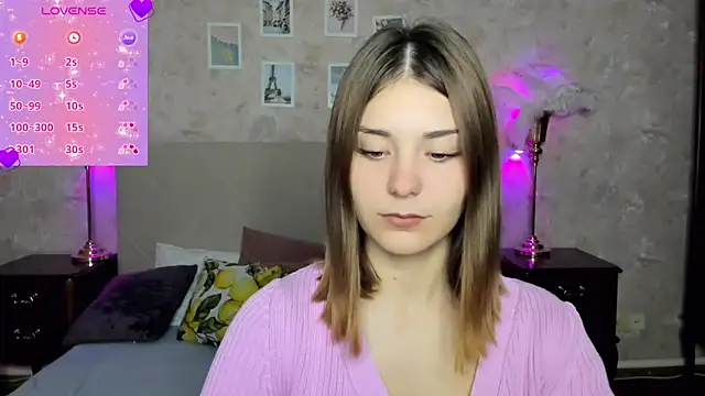 Snapshot of MargoChill chatting on 11/16/25, 02:33 MargoChill online show from 11/16/25, 02:33