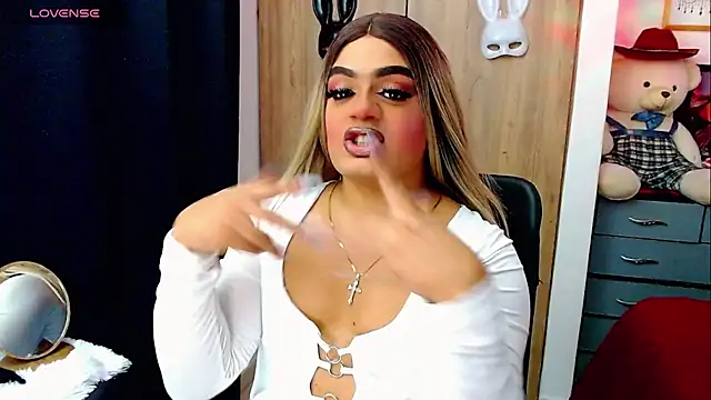 Sofiabigcock22 online show from 12/23/25, 04:54