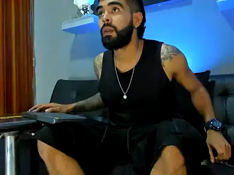 black kameron  online show from 11/06/25, 11:48