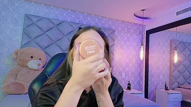 CARO ADAMS1 online show from 11/20/25, 12:05